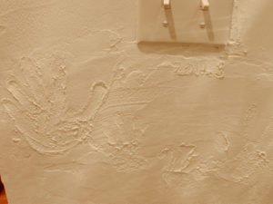 漆喰　壁　手形　思い出　リフォーム