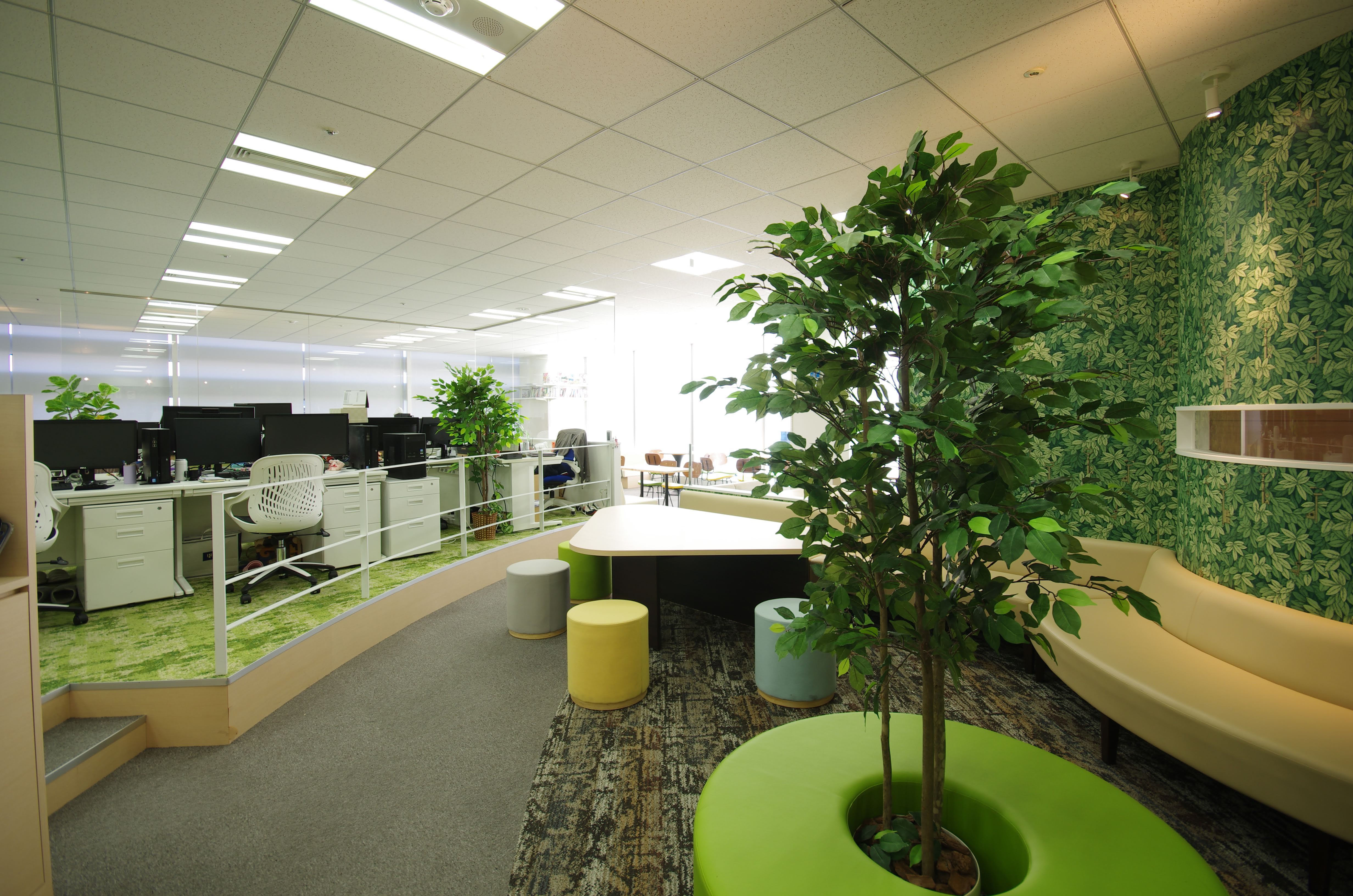 タイルカーペットの貼り方　デザイン貼り