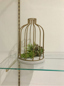 設計デザイン　大阪　家具コーディネート　小物コーディネート　エステサロン　スクエアプラス　内装デザイン